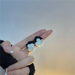 Flower Knit Earring 1 Pair - S925 Silver Needle - Black & White - One Size