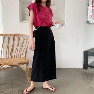 Short-sleeve Plain T-shirt / Plain A-line Slit-side Midi Skirt