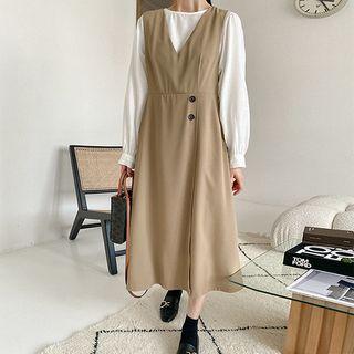 Plus Size V-neck Sleeveless Dress