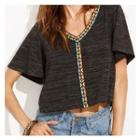 Short-sleeve V-neck Cropped Top