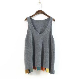Color Block Hem V-neck Sleeveless Knit Top