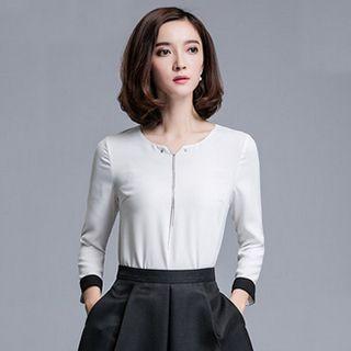 Chain Detail Dip-back Long-sleeve Top