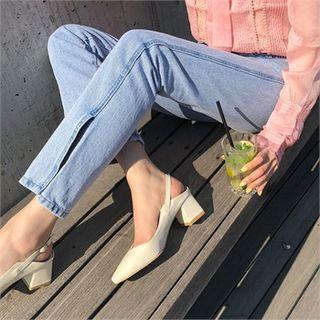 Cutout-edge Middle-heel Pumps