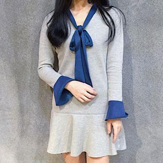 V-neck Bow Long-sleeve Dress