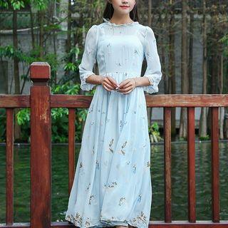 Elbow-sleeve Embroidery Midi Dress