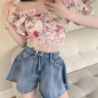 Short-sleeve Floral Top / Denim Shorts