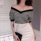 Short-sleeve V-neck Striped Knit Top Stripes - Black & White - One Size