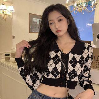 Collared Argyle Cropped Cardigan Cardigan - Plaid - Black & White - One Size