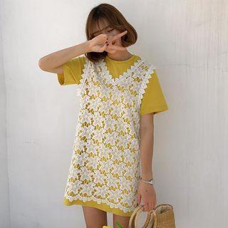 Set: Short-sleeve T-shirt + Sleeveless Lace Dress