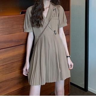 Plain Short-sleeve A-line Pleated Dress