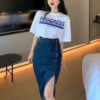 Short-sleeve Lettering T-shirt / Midi A-line Denim Skirt