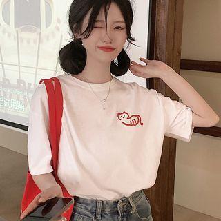 Round-neck Cat Embroidered T-shirt