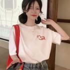 Round-neck Cat Embroidered T-shirt