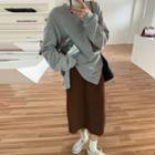 Slit Sweatshirt / Midi Fitted Knit Skirt