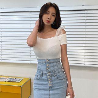 Lace-strap Off-shoulder Top
