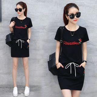 Set: Embroidery T-shirt + Drawstring Skirt