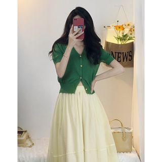 Short-sleeve V-neck Cardigan / Midi A-line Skirt