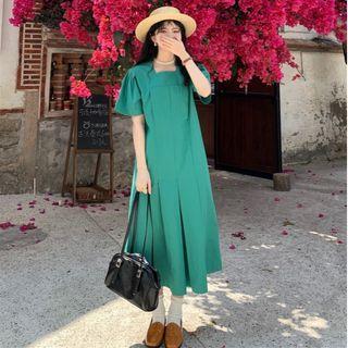 Short-sleeve Square Neck Midi Smock Dress