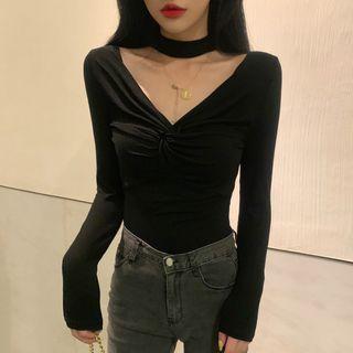 Halter V-neck Knit Top