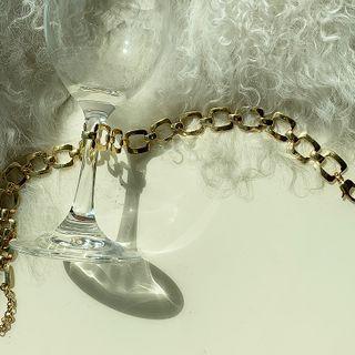 Square Chain Choker