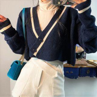 Cropped Cardigan / Long-sleeve Turtleneck T-shirt