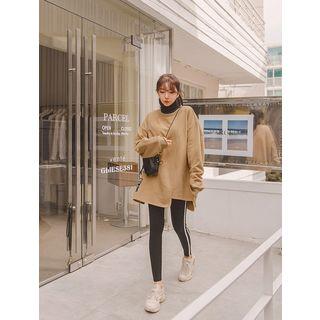 Letter-patched Asymmetric-hem Pullover