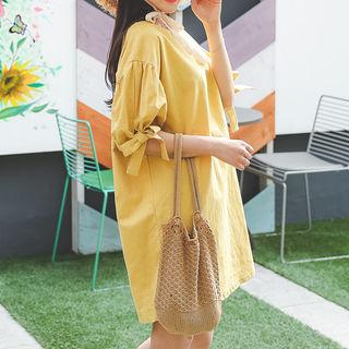 Puffed Short-sleeve Shift Dress