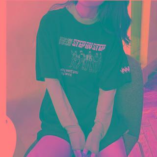 Short-sleeve Embroidered T-shirt / Long-sleeve Mesh Top