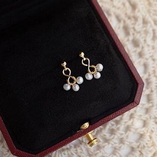 Genuine Pearl Ear Stud