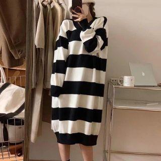 Loose-fit Striped V-neck Knit Dress Stripes - Black & White - One Size