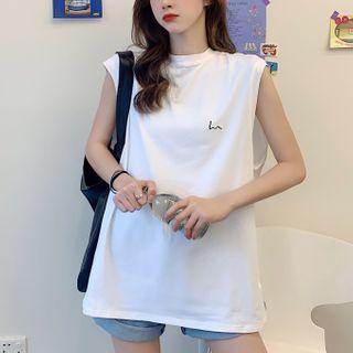 Sleeveless Detail Print T-shirt