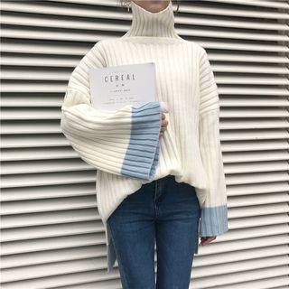 Contrast-trim Turtleneck Knit Top