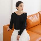 Off-shoulder Pullover / Tiered Skirt