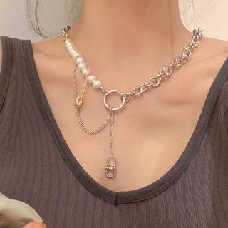 Asymmetrical Faux Pearl Alloy Choker Silver - One Size