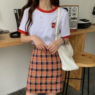 Contrast Trim Short-sleeve T-shirt / Plaid A-line Skirt