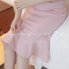 Set: Round-neck T-shirt + Ruffle-hem Skirt