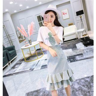 Set: Short-sleeve T-shirt + Check Midi Skirt