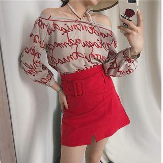 3/4-sleeve Lettering Off-shoulder Top / A-line Mini Skirt
