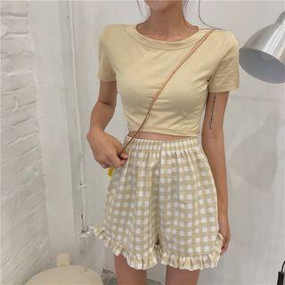 Plain Short-sleeve Cropped T-shirt / Plaid Wide-leg Shorts / Plain Pants