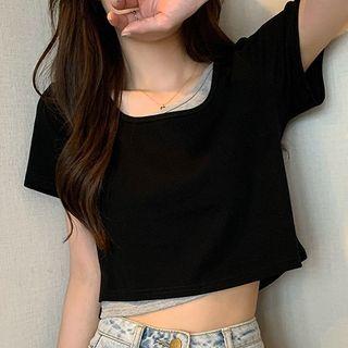 Mock-two-piece Short-sleeve Cropped T-shirt
