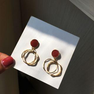 Asymmetrical Double Circle Stud Earring