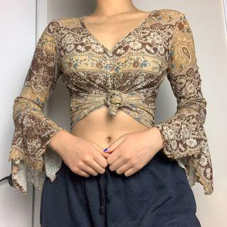 Flower Print V-neck Flared-cuff Top