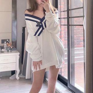 V-neck Bow Sweatshirt