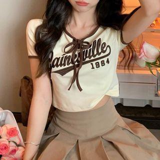 Cropped Embroidered Lettering Design T-shirt