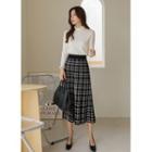 Pleated Checked Long Knit Skirt