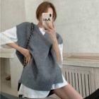 Slit-side Sweater Vest / Elbow-sleeve T-shirt