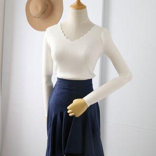 Scalloped V-neck Sweater