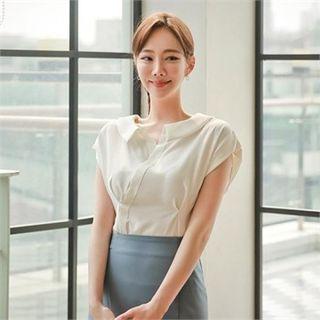 Cuffed-sleeve Pintuck-waist Blouse