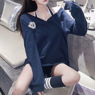 Set: V-neck Sweatshirt + Halter-neck Tank Top