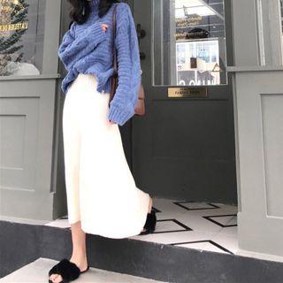 Mock-neck Cable-knit Sweater / Ribbed Midi A-line Skirt / Set